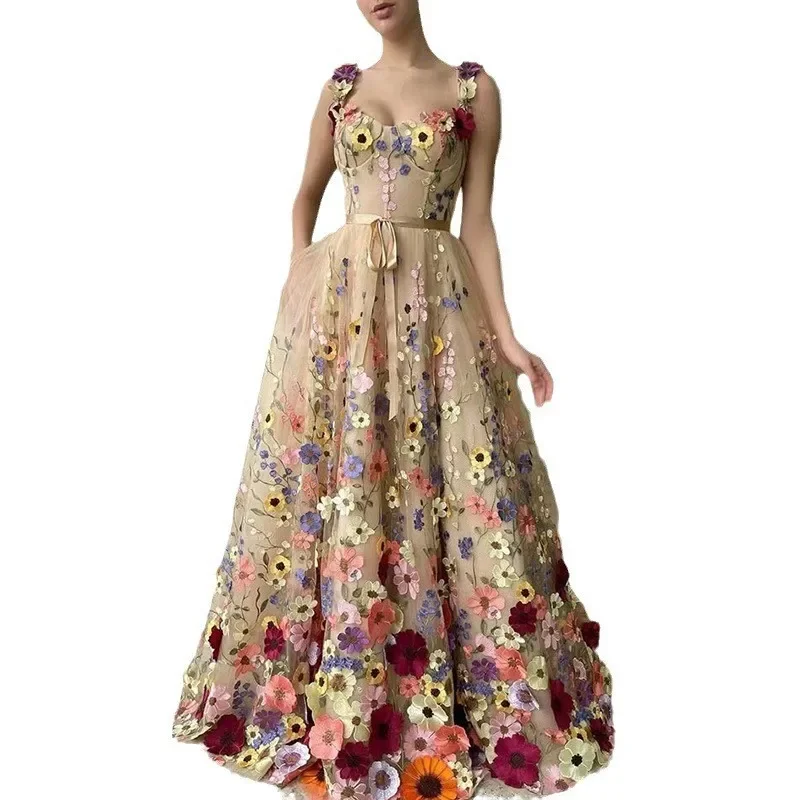 Embroidery Zara - 女性の立体的な花、ファッショナブルな刺繍、花のラップ尻、セクシーなドレス、エレガントな気質、メッシュレース