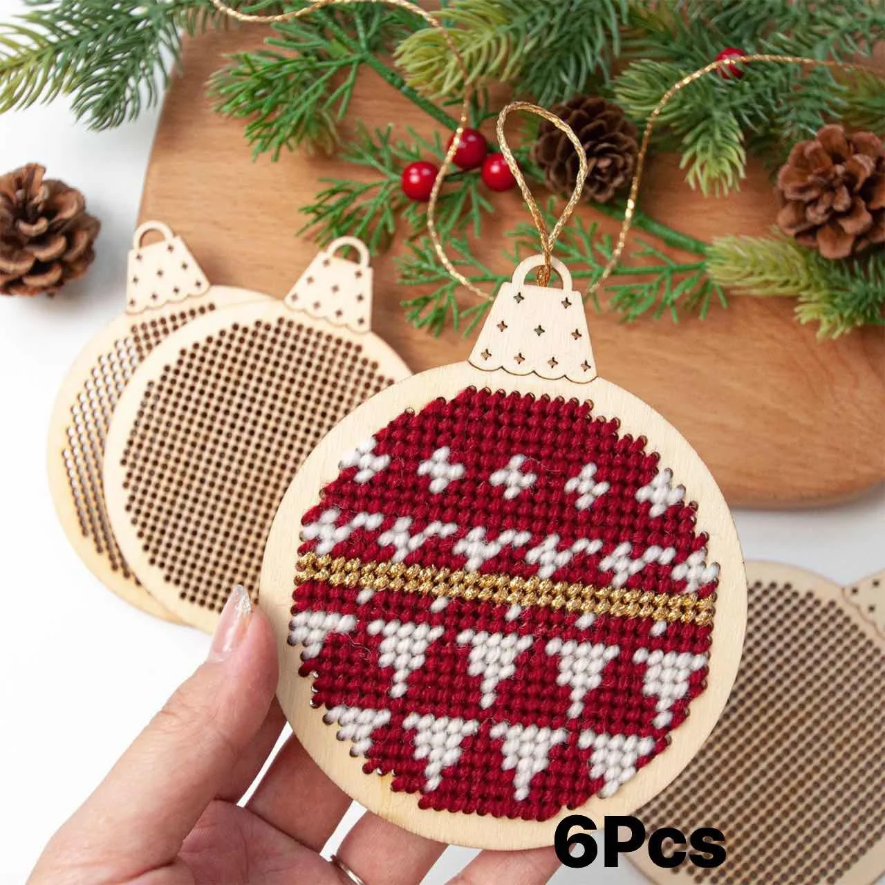 Embroidery Xmas Tree - 12 個クリスマスクロスステッチ穴彫り木製ペンダント刺繍スライス DIY クリスマスホリデークリスマスツリー装飾用