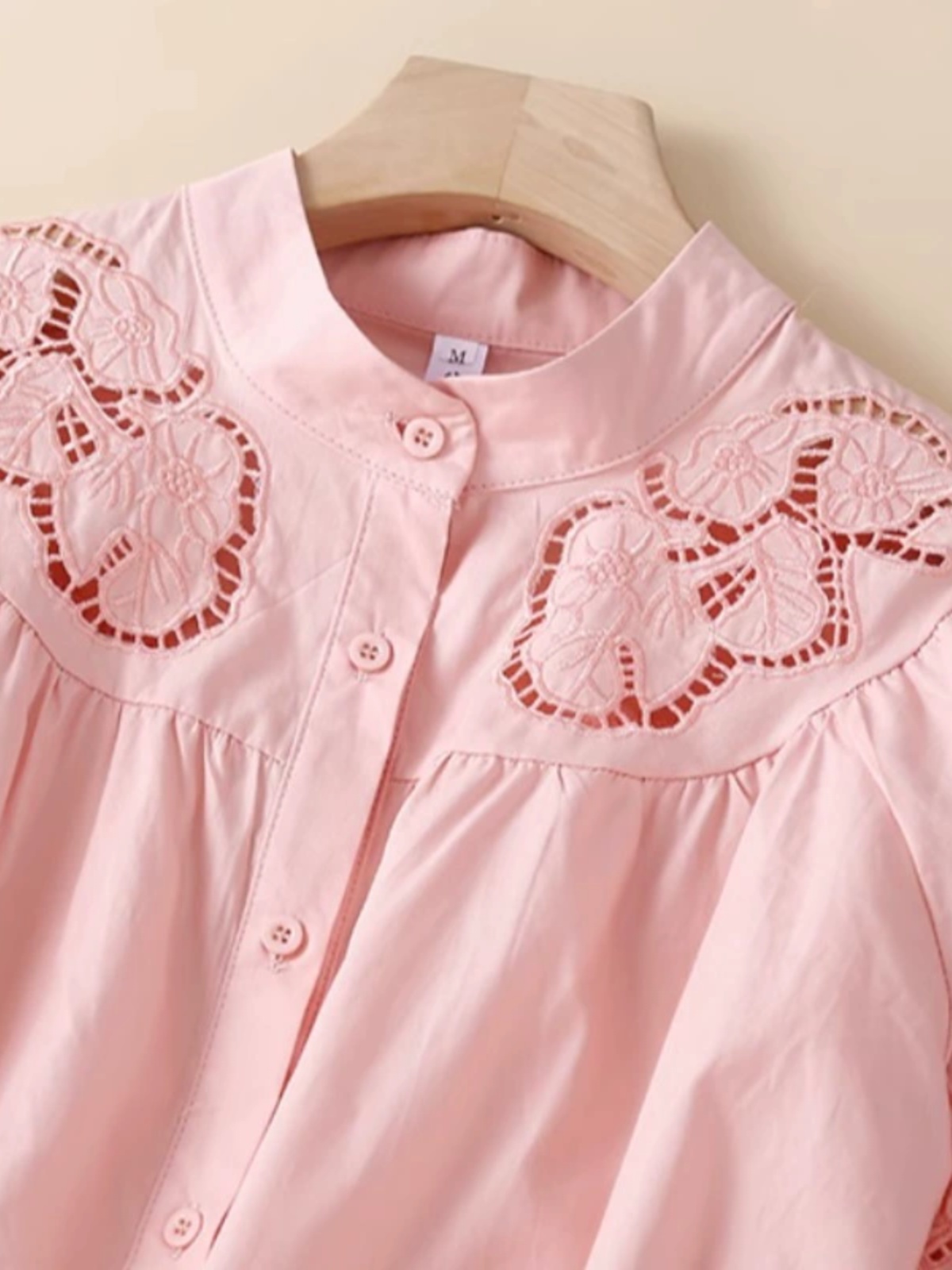 レトロ芸術的な中空刺繍カジュアルシャツルーズフィット女性のフ - Embroidery Artist のレビューと価格