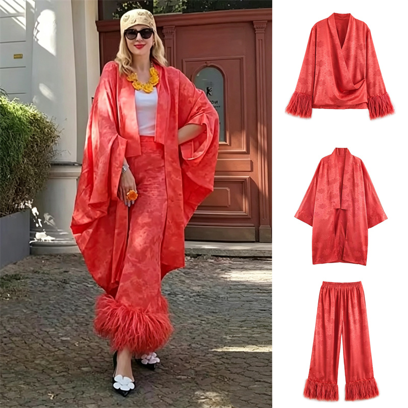 2026年春 レディース レッドフローラルジャカードサテン着 - Embroidery Red のレビューと価格