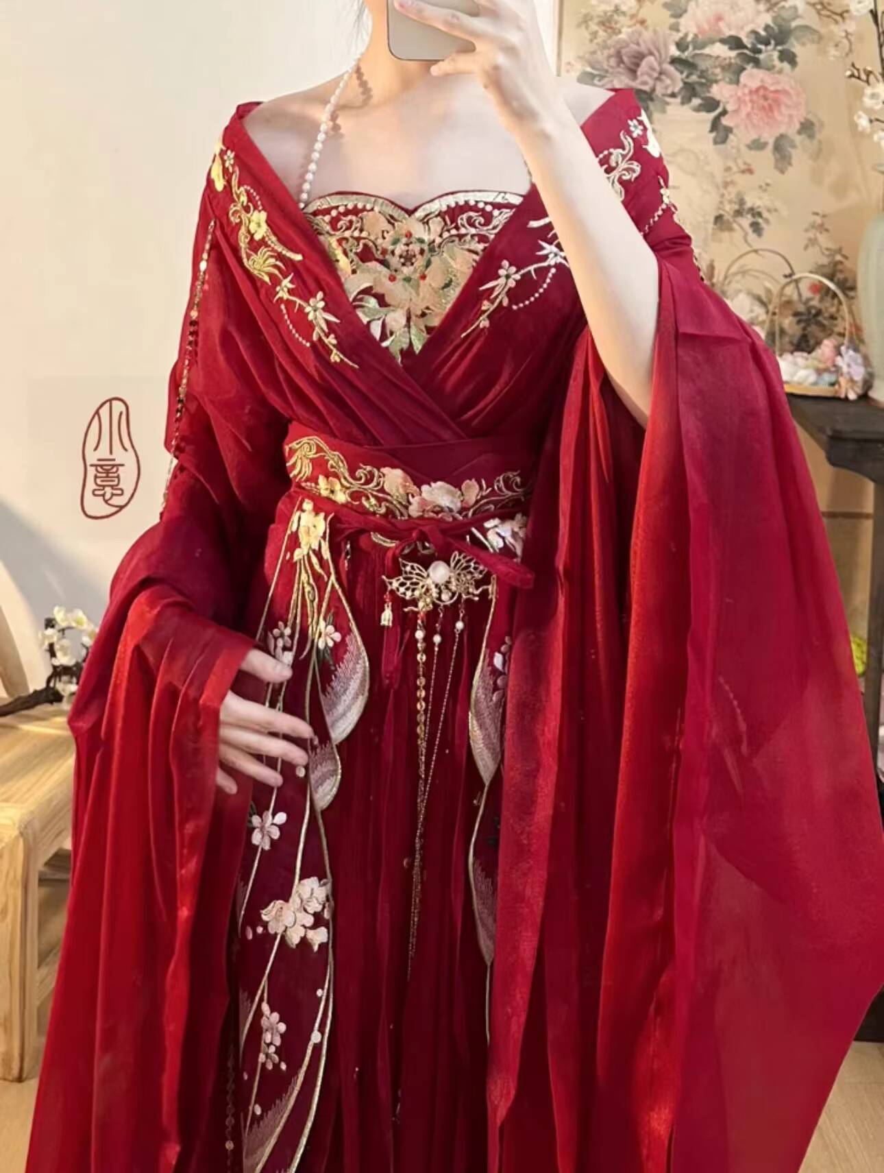 2025年ホットな国風花の女神レッド重工業刺繍トレーリング新 - Embroidery Red のレビューと価格