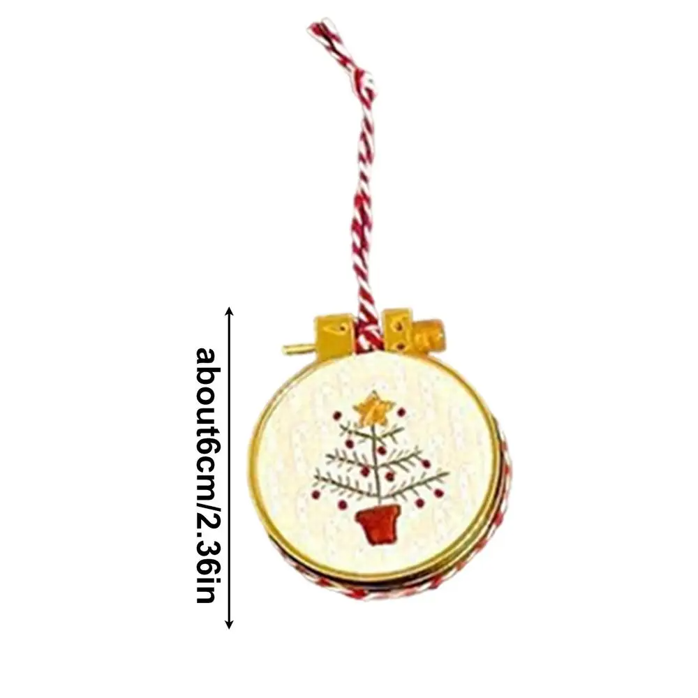 2025年クリスマスニュース 手作り刺繍スタンプ入りペンダン - Embroidery Xmas Tree のレビューと価格