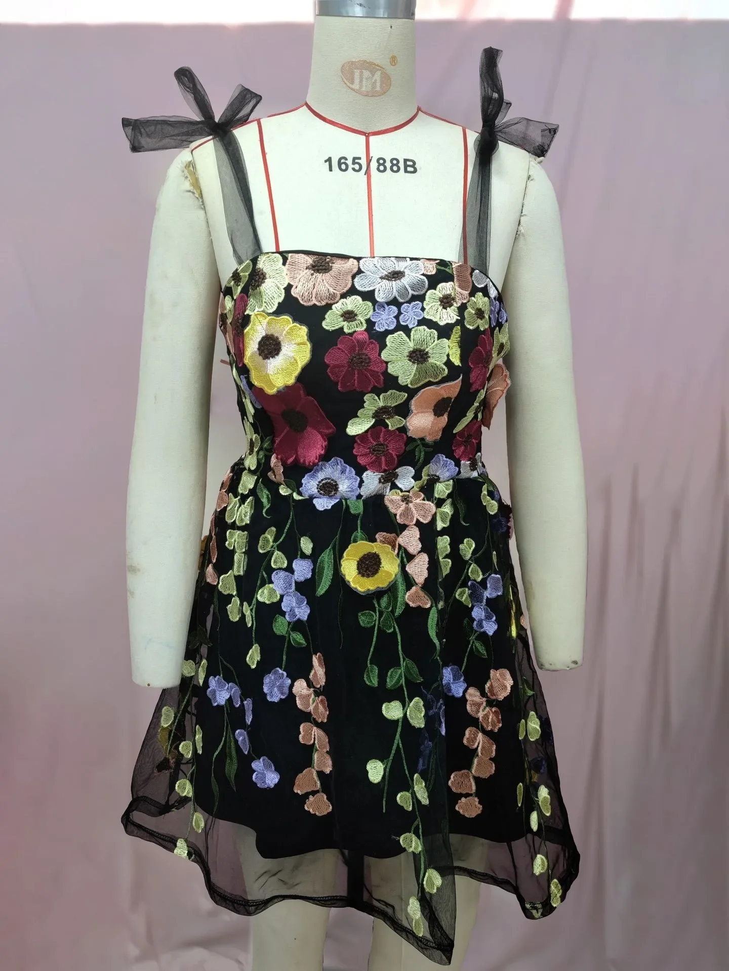 レディースファッション　おしゃれな3Dフラワー刺繍　ヒップラ - Embroidery Zara のレビューと価格