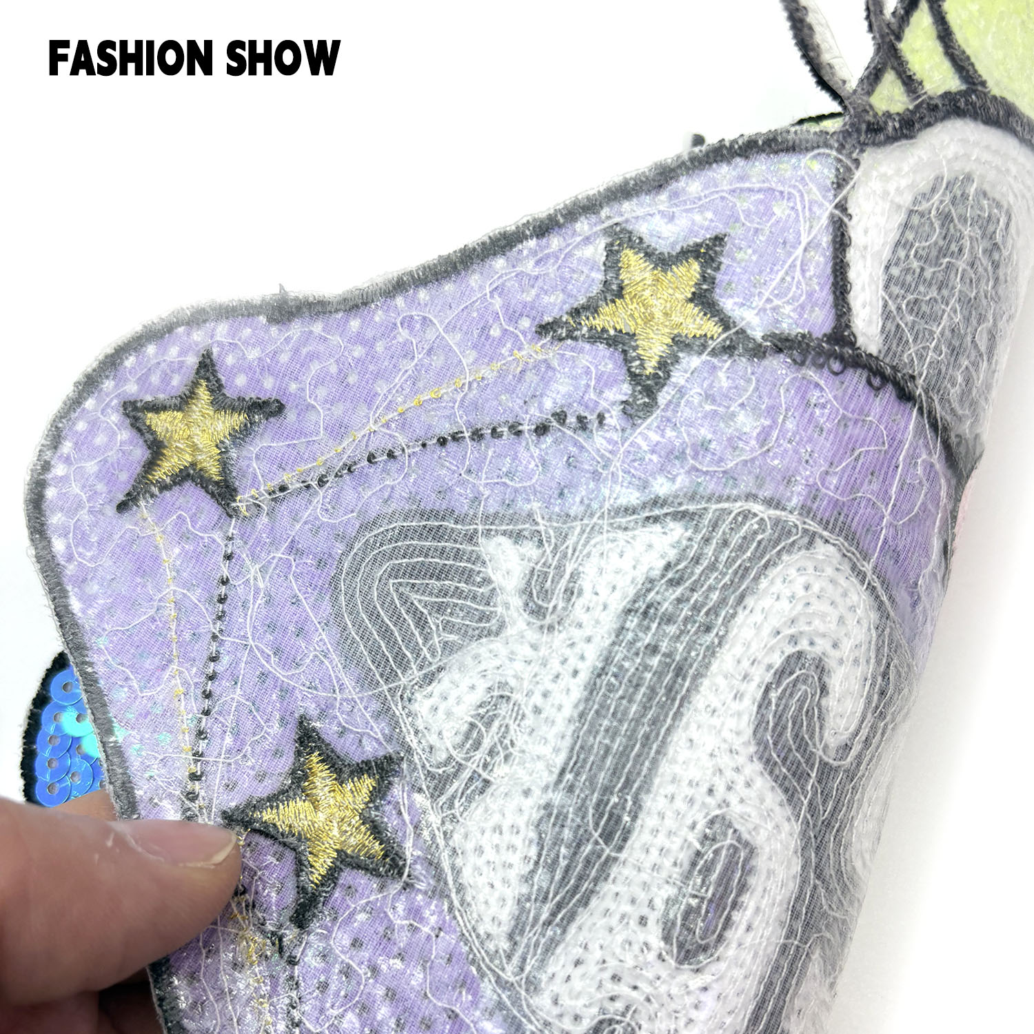 アイロン接着式DIYリップ型スパンコール刺繍パッチ、クリエイ - Embroidery Lips のレビューと価格